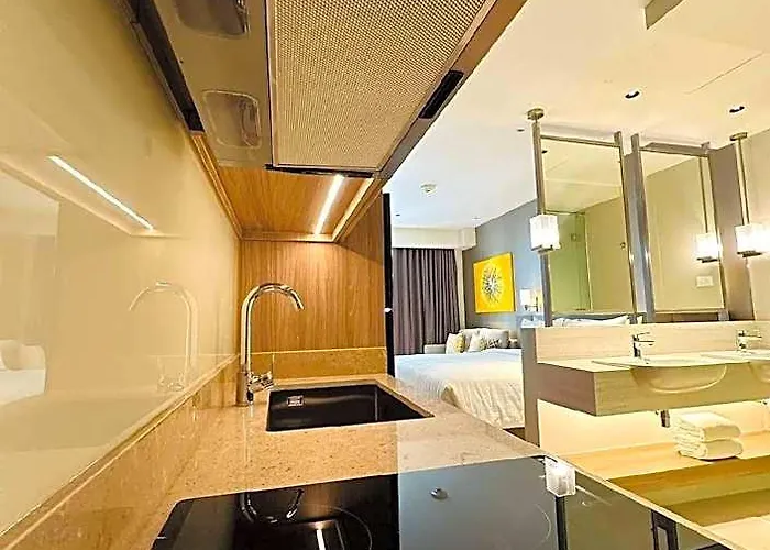 Acqua By Hamodis' Crib Hotel