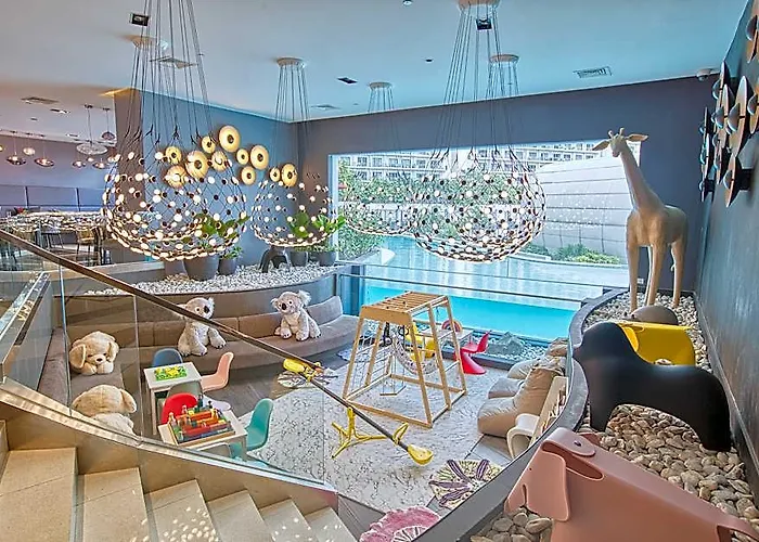 Acqua By Hamodis' Crib Hotel Manila